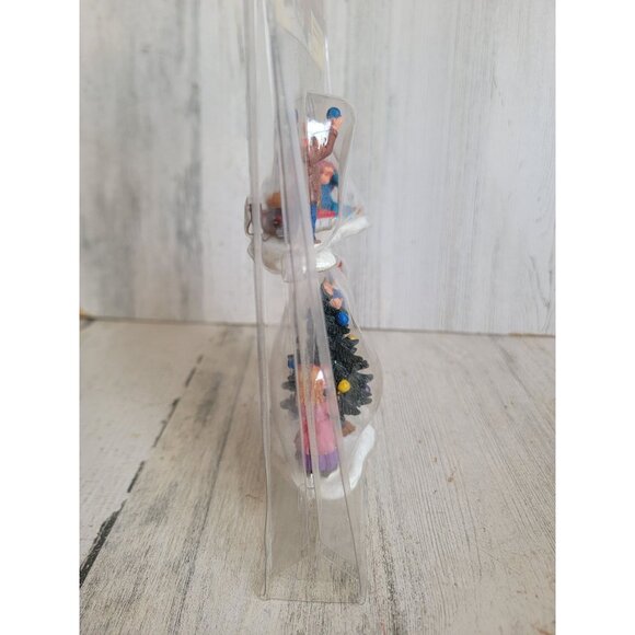 Lemax NEW family tradition Xmas tree village accessory set - Picture 4 of 7